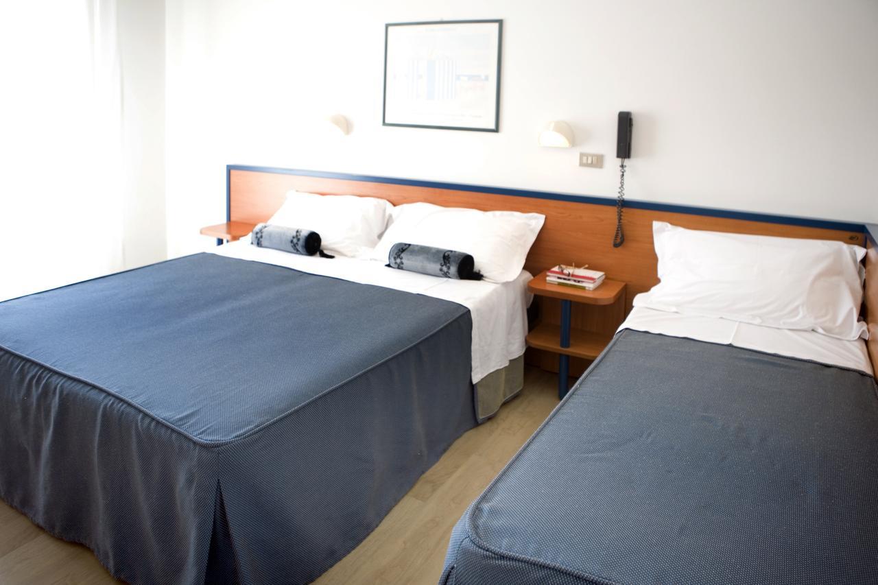 Triple Room,967537477:JPEG