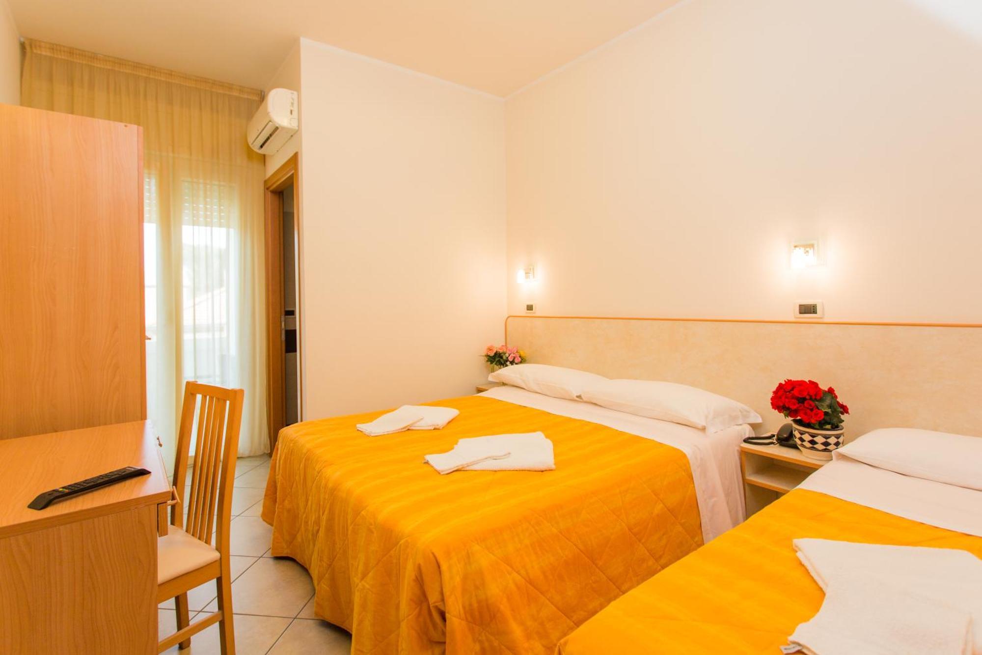 Triple Room,1758343006:JPEG
