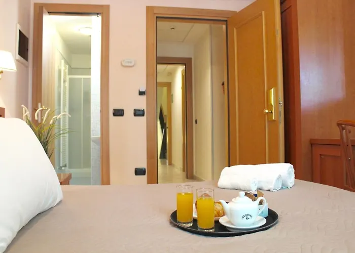 Hotel con tennis: Depandance Hotel Jole